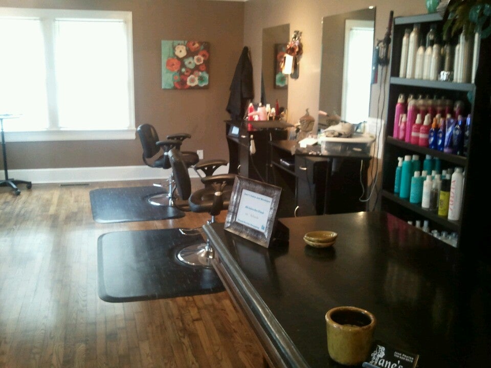 Le Fox Den Boutique Salon 1307 Highway 41 South SW Calhoun GA