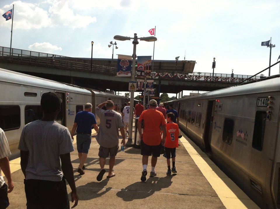 LIRR Mets Willets Point Station 126TH St Flushing NY Commuter