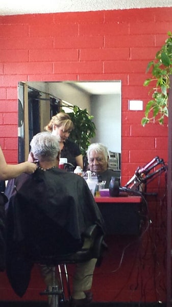 Debbie’s Beauty Salon