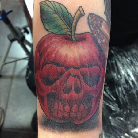 Devil's Rose Tattoo tattoo studio in Blue Point