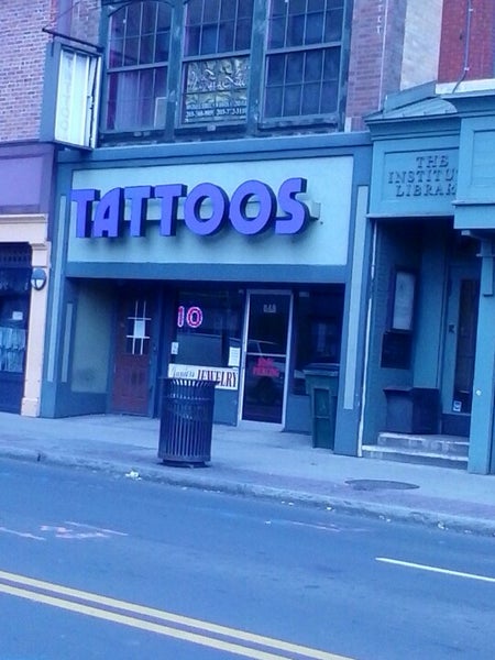 Evolutions Tattoo tattoo studio photo