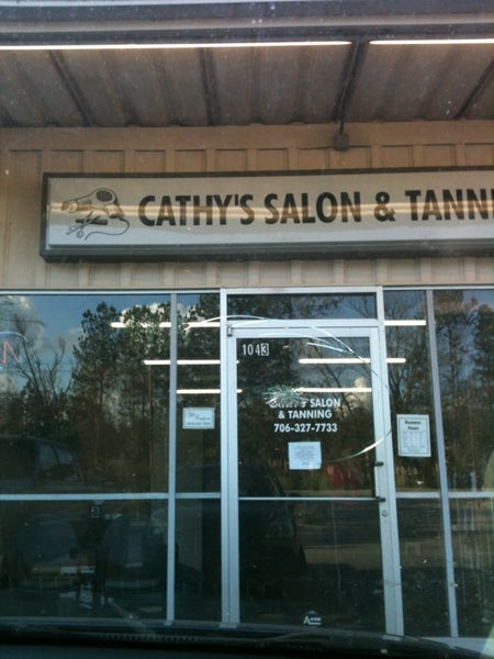 Cathy’s Salon & Tanning