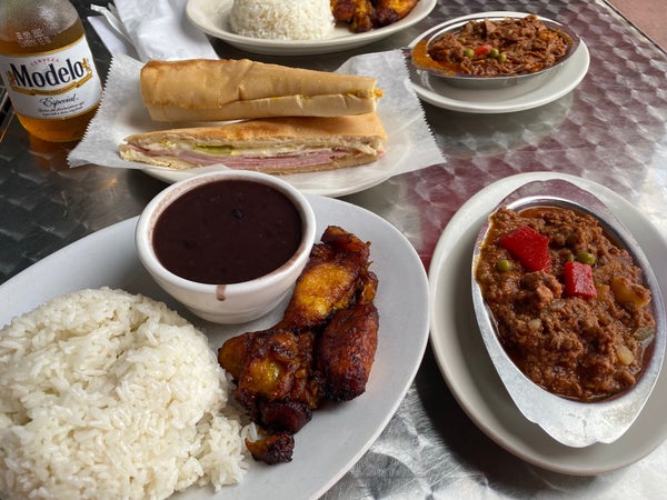 Puerto Sagua Restaurant