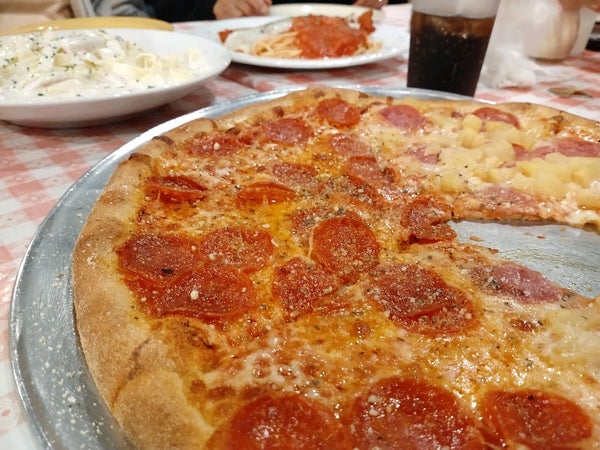 Sam's Pizza Photos