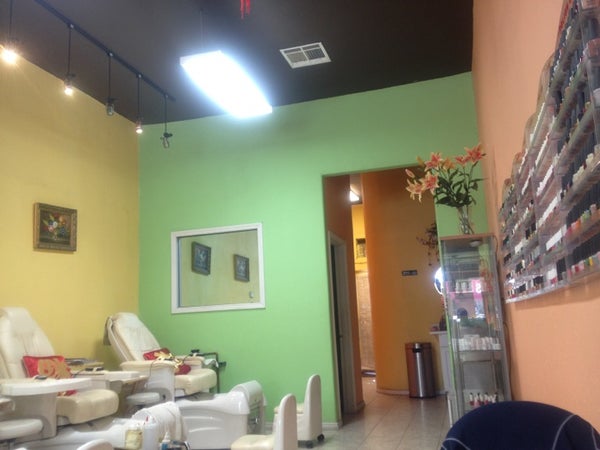 Platinum Nails Spa