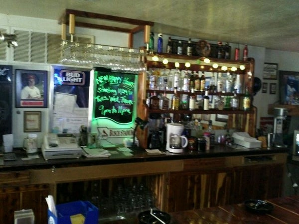 Zach’s Sports Bar & Grill