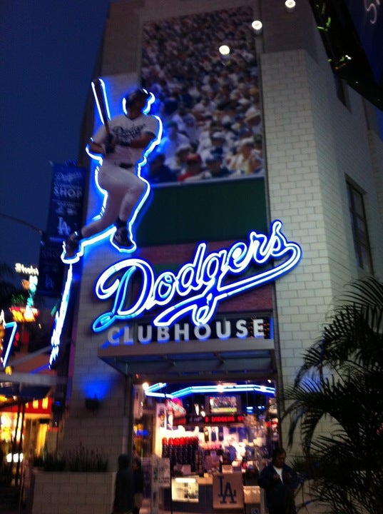 la dodgers store universal studios