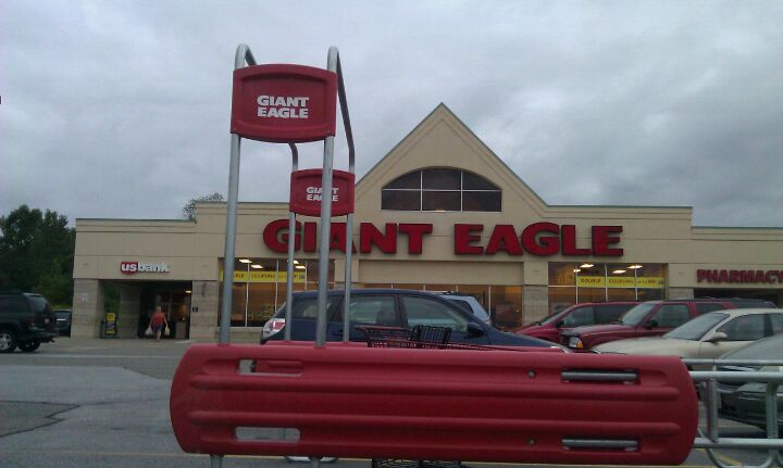 Giant Eagle 351 Center St Chardon, OH 