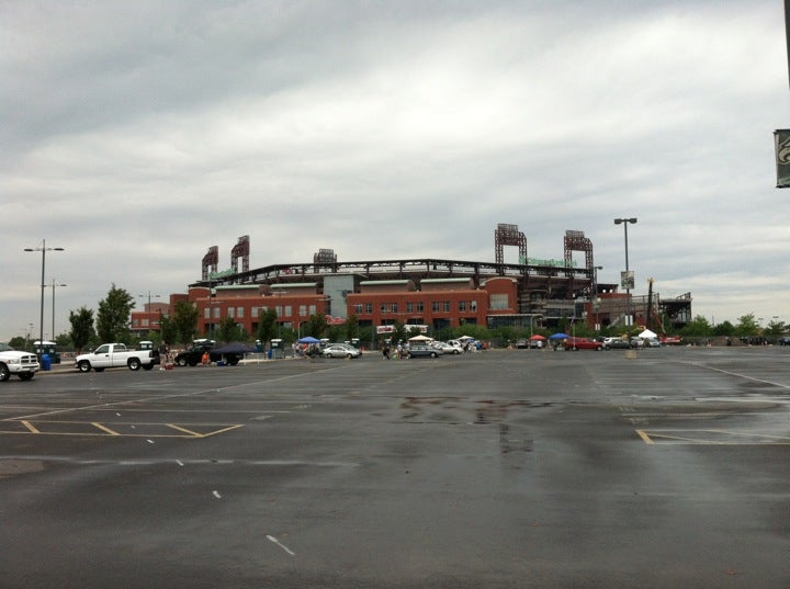 Photo essay: 100,000+ pack South Philadelphia Sports Complex - WHYY