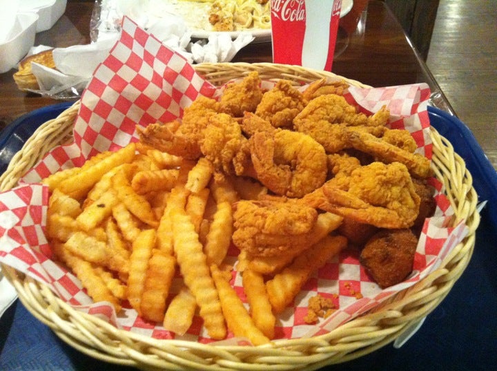 THE BOILING POT - Seafood Restaurant at 3704 Airport Blvd, Mobile