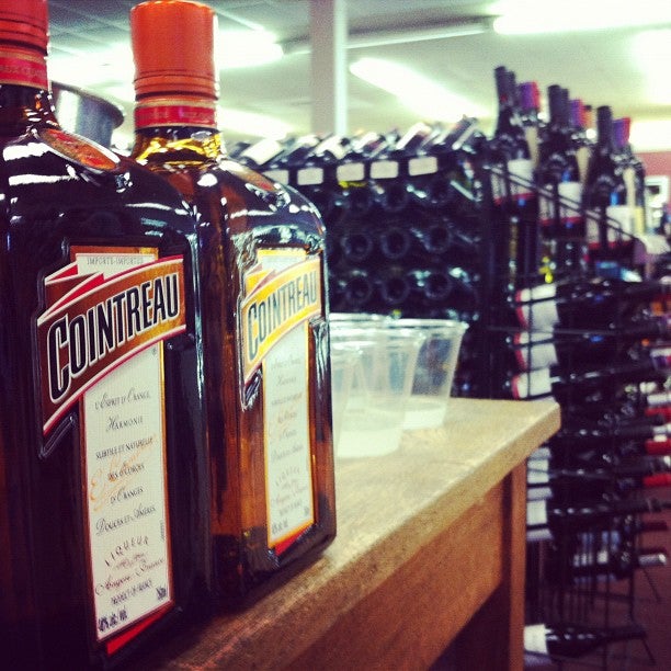 Joe's Fine Wine & Spirits, 149 North Rd, East Windsor, Town of, CT