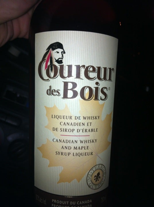 Coureur des Bois Canadian Whisky Likör - Drinks of the World