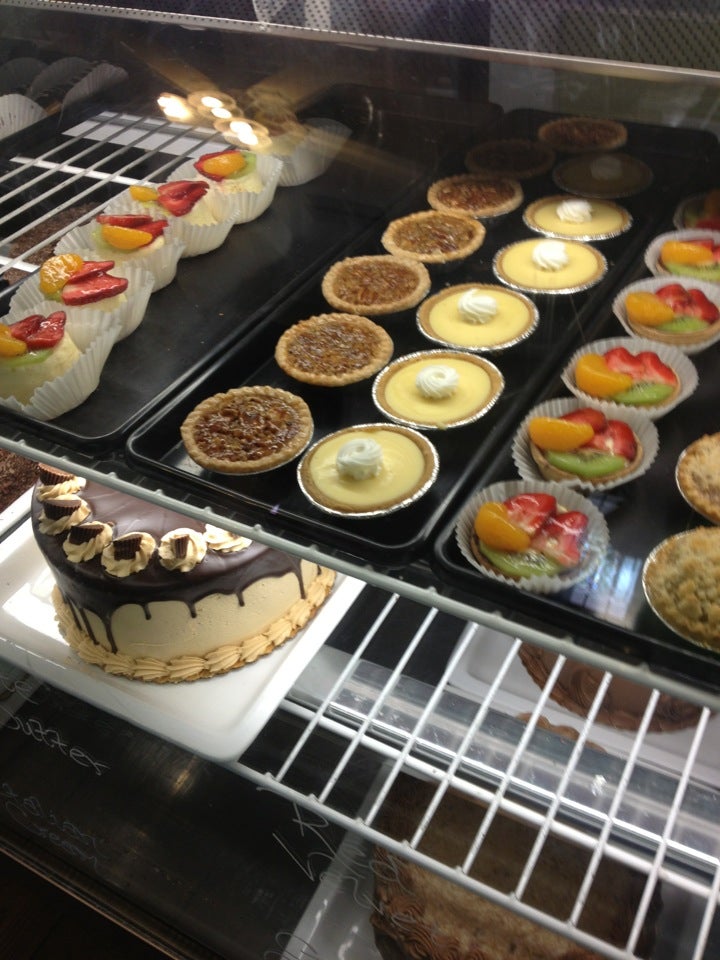 The Cocoa Bean Bakery and Cafe, 910 E Morris Ave, Hammond, LA, Bakeries