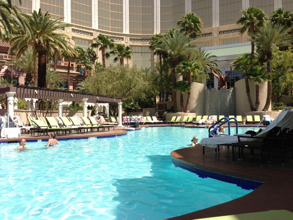 Four Seasons Hotel Las Vegas Pool, 3960 Las Vegas Blvd S, Las Vegas, NV ...