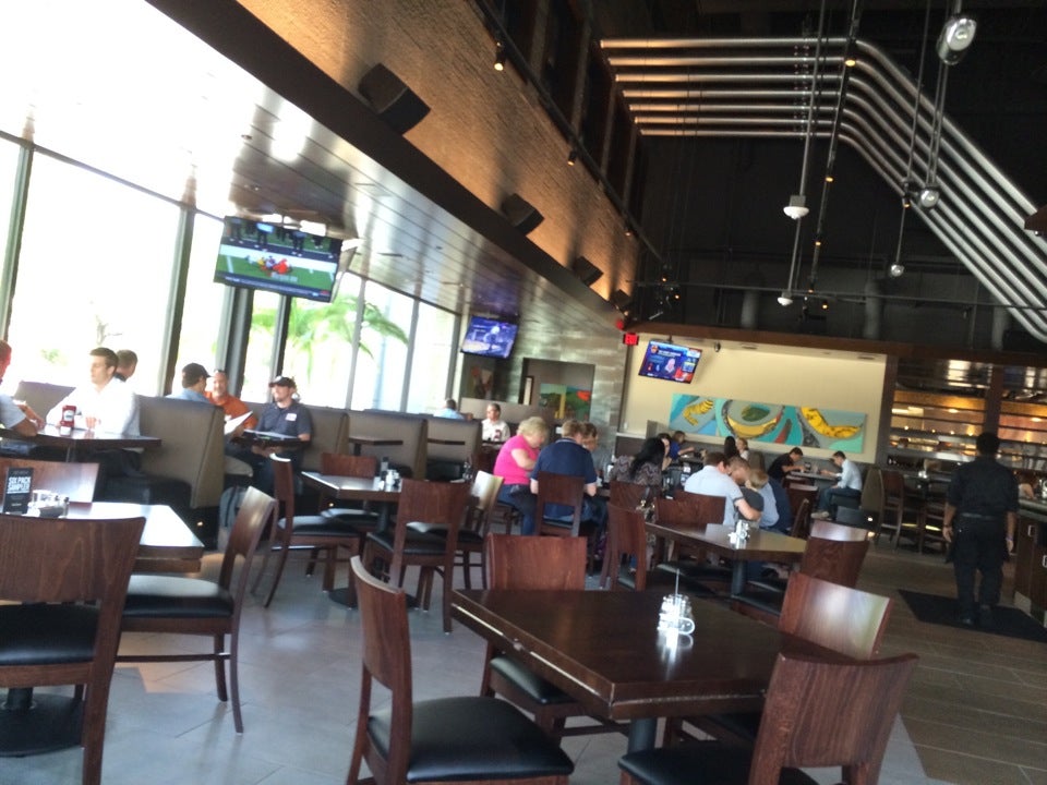 yard house burbank california