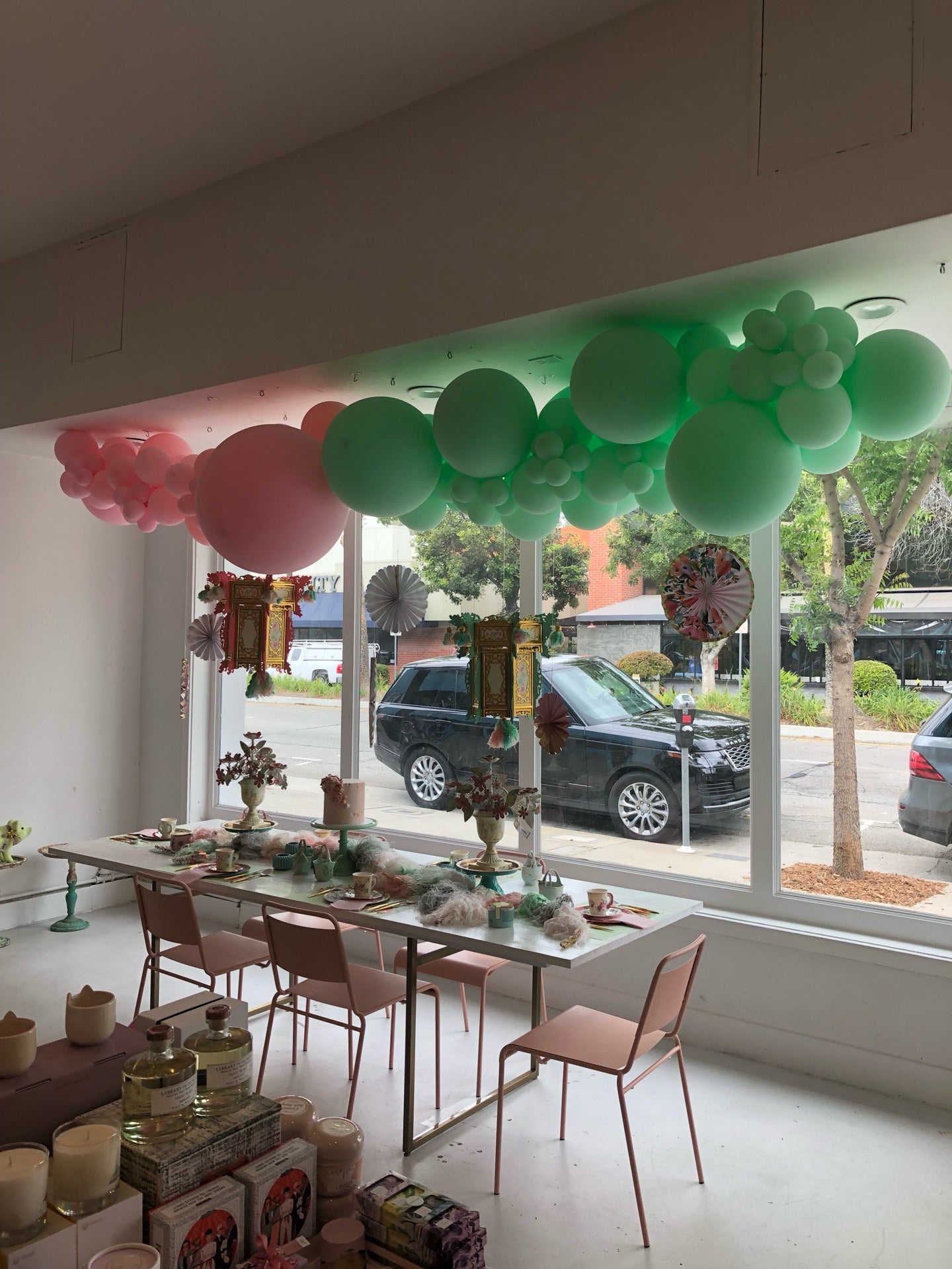 BONJOUR FÊTE: A Party Boutique - Party Supplies, Balloons, & Gifts –  Bonjour Fête