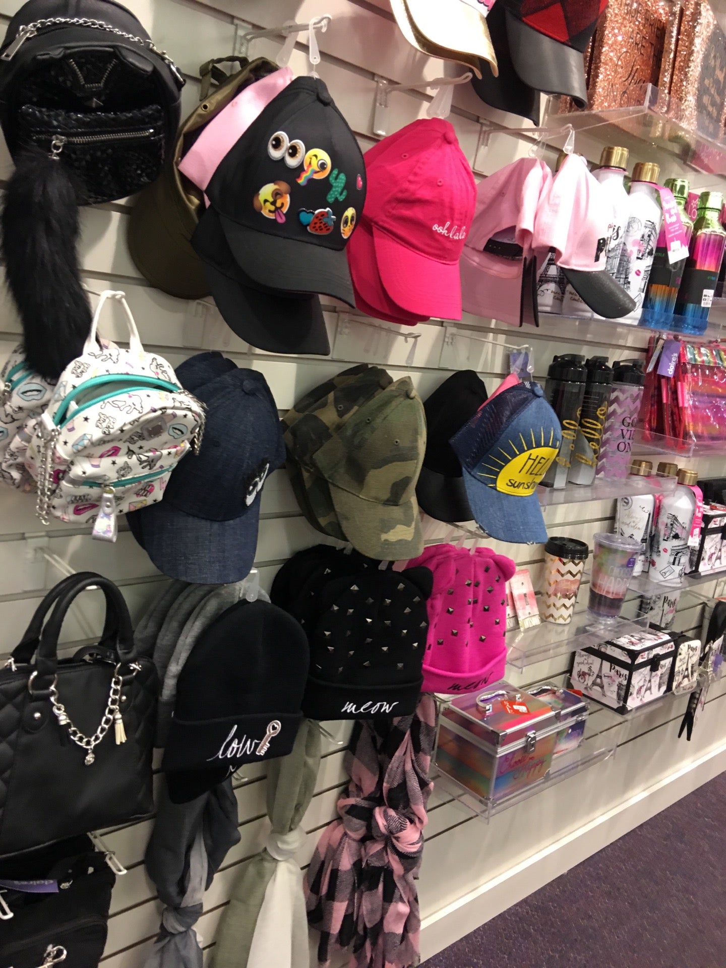 CLAIRE'S BOUTIQUES - 31 Reviews - 2039 Montebello Town Ctr, Montebello,  California - Jewelry - Phone Number - Yelp