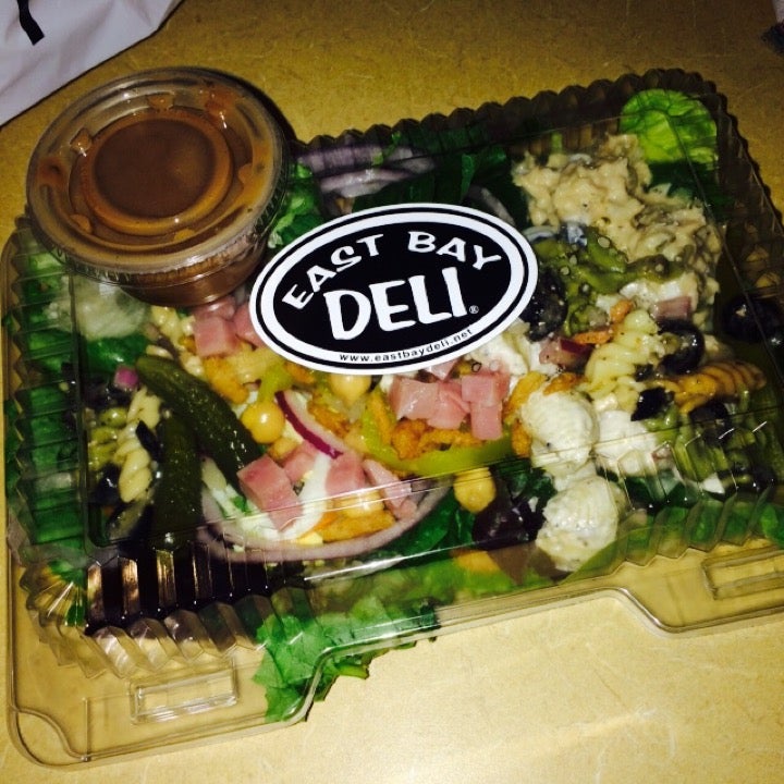 Fresh, cold, and clean salad bar - Picture of East Bay Deli, Columbia -  Tripadvisor