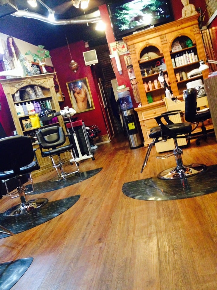 Salon Viejo Photos