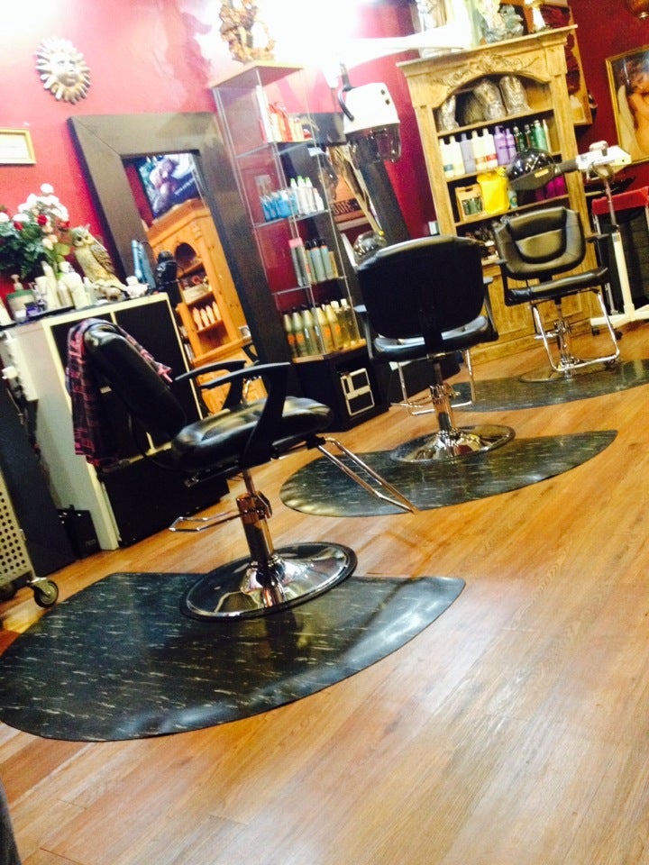 Salon Viejo Photos
