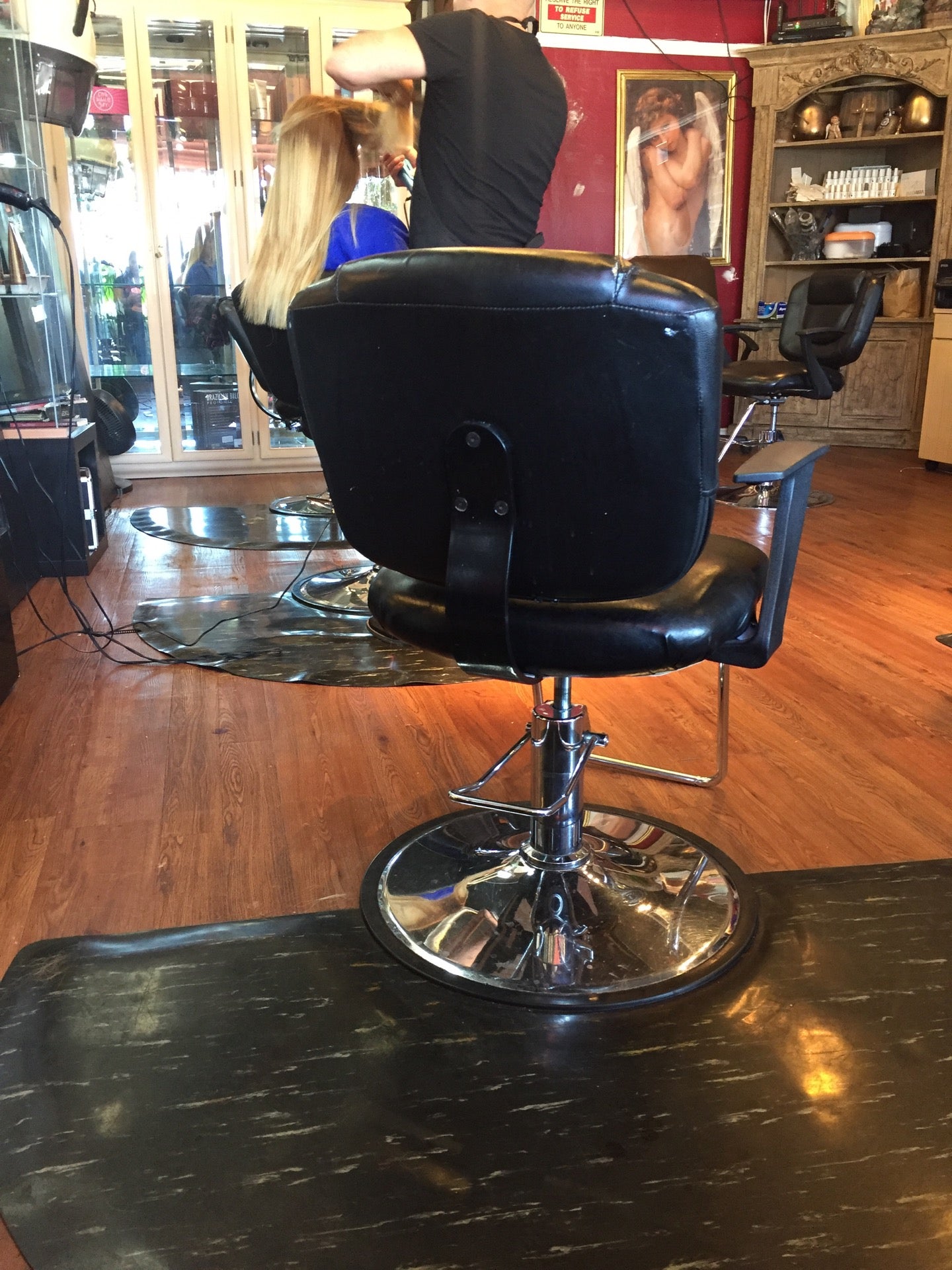Salon Viejo Photos