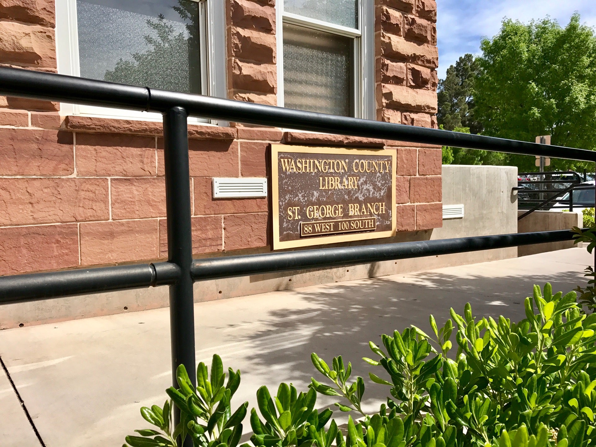 St. George Library St. George, Utah - The St. George Library will