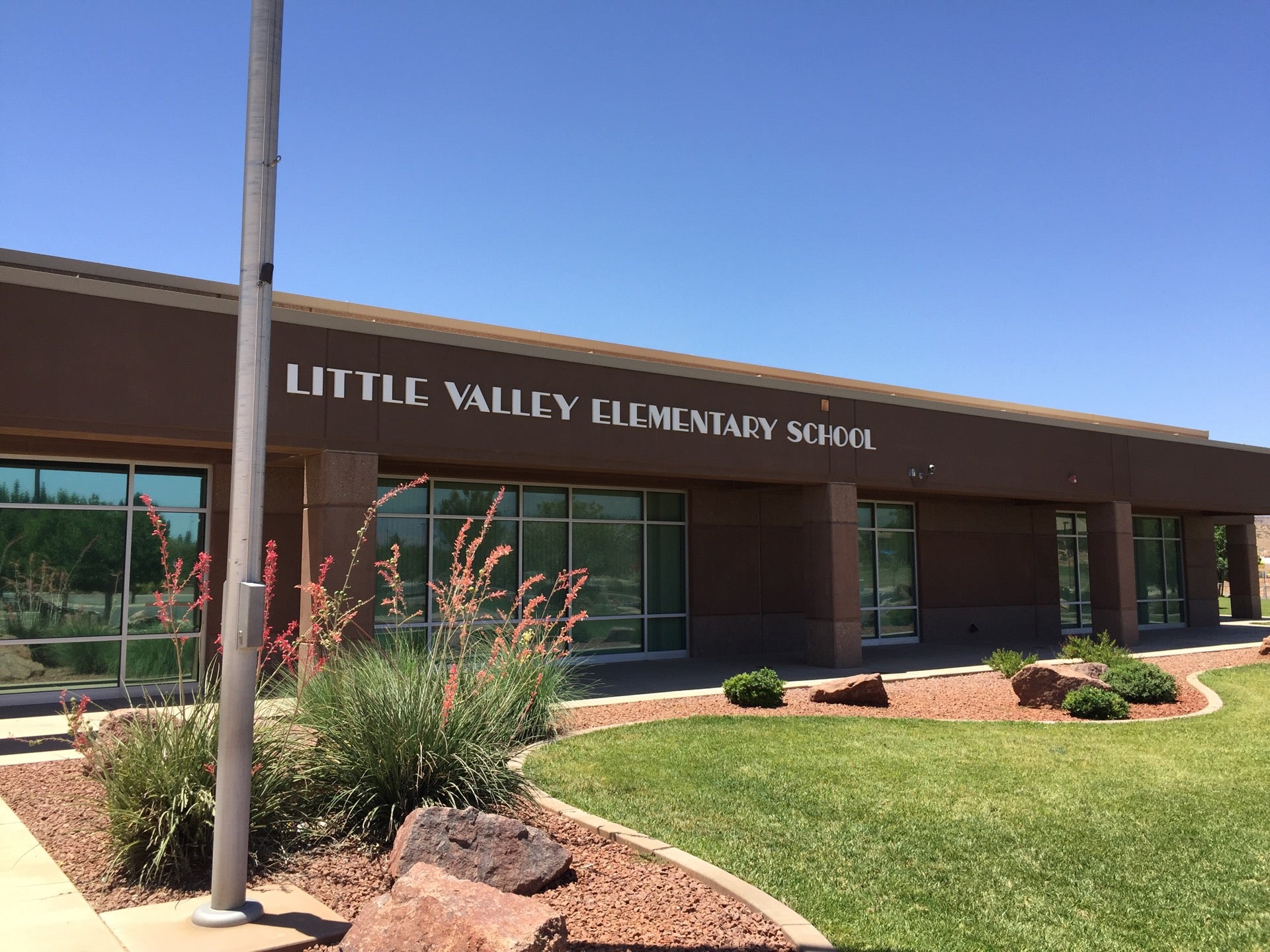 Little Valley Elementary School, 2330 E Horseman Park Dr, St UT