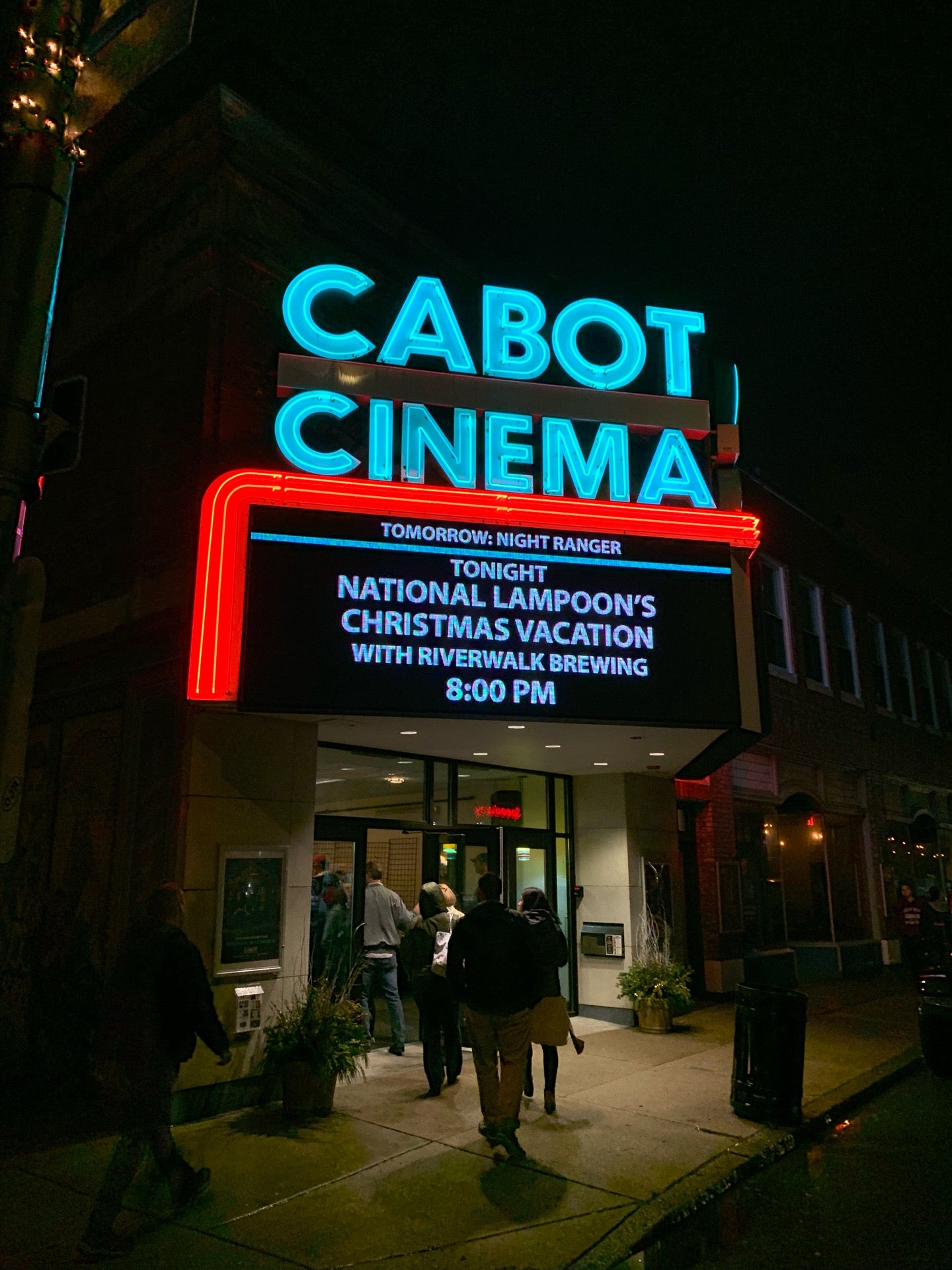Cabot Street Cinema Theatre, 286 Cabot St, Beverly, MA, Motion picture