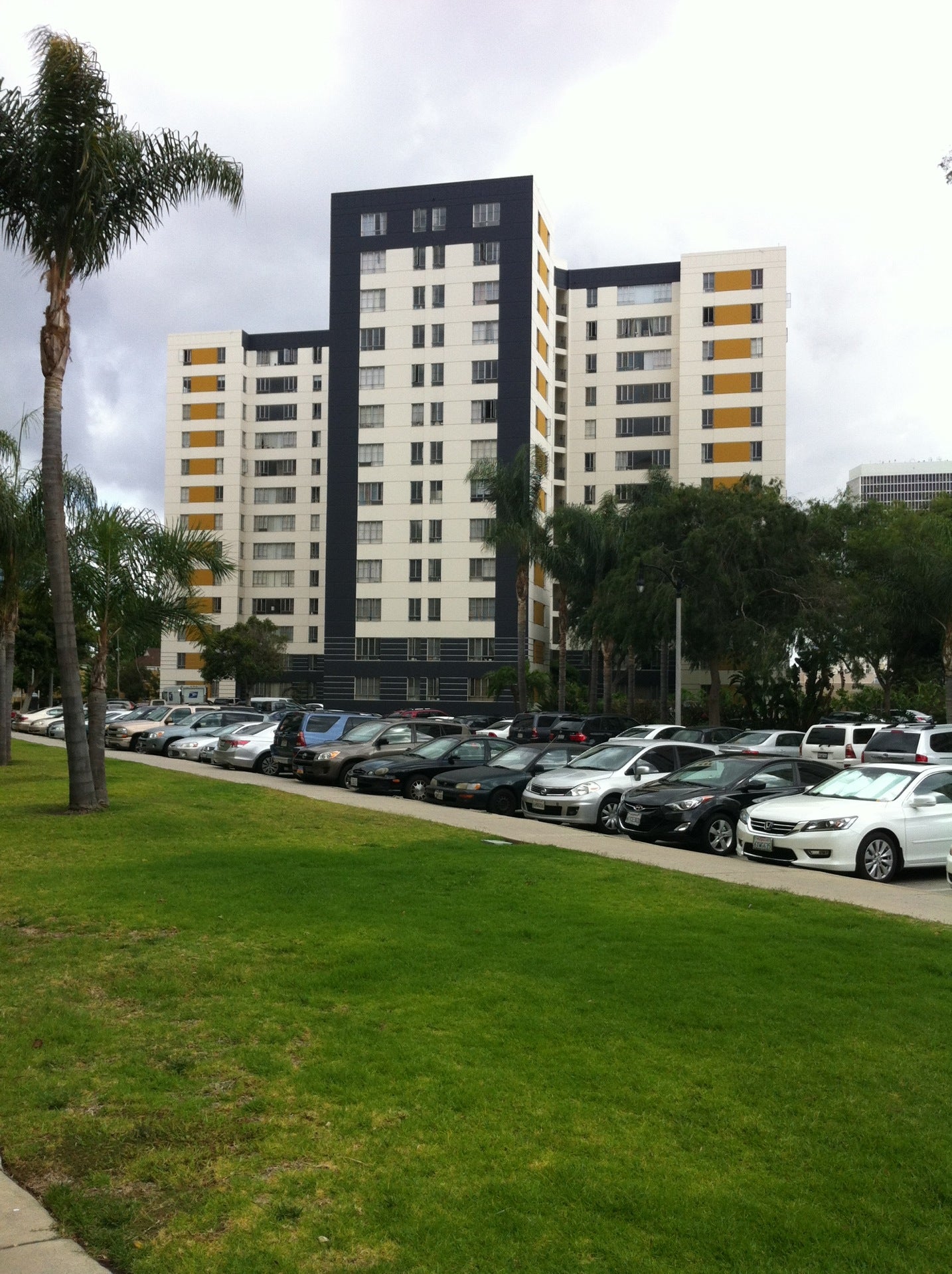 Park La Brea Tower 41, 431 S Burnside Ave, Los Angeles, CA, Residential