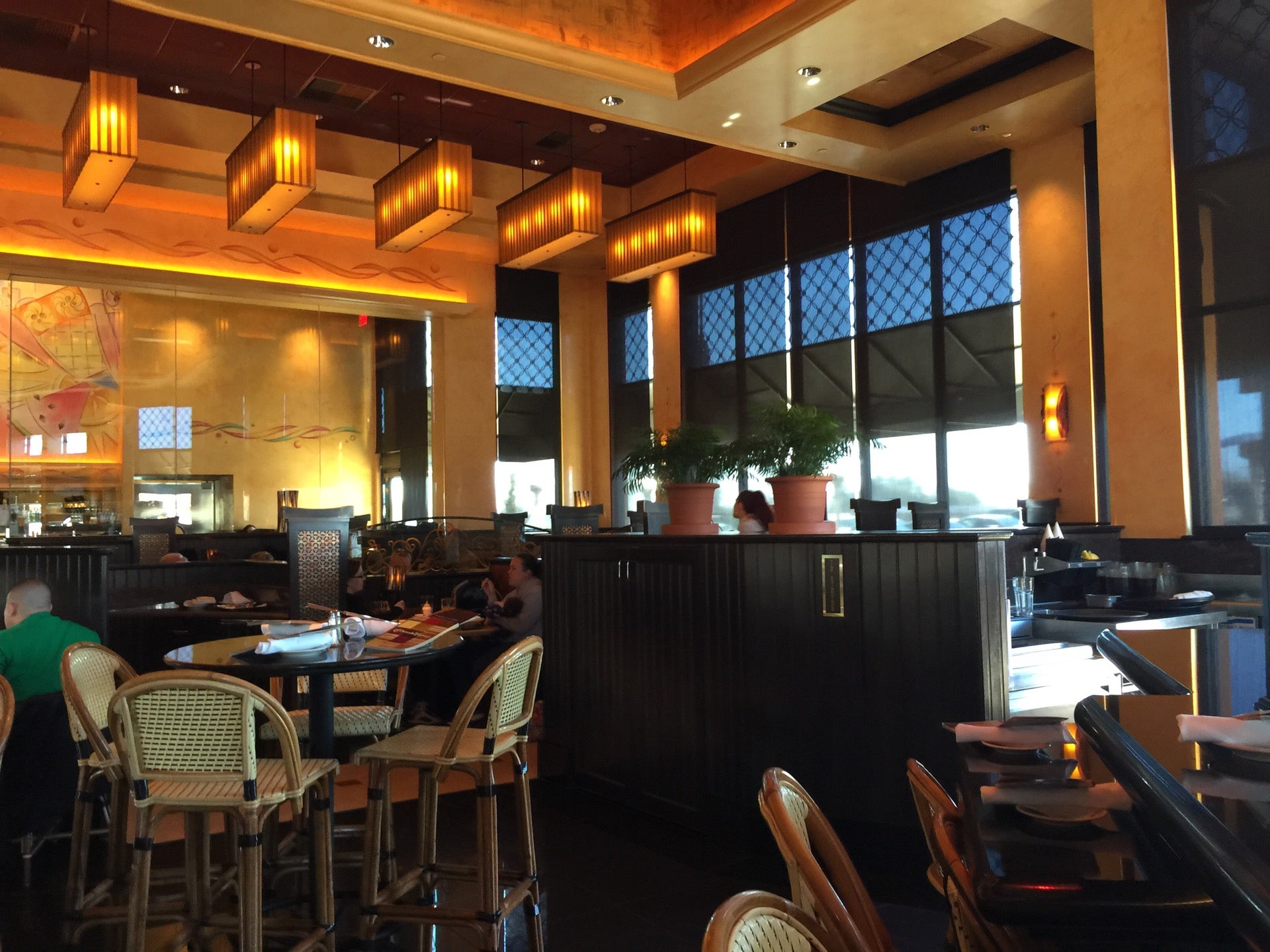 The Cheesecake Factory, 2700 Potomac Mills Cir, Woodbridge, VA