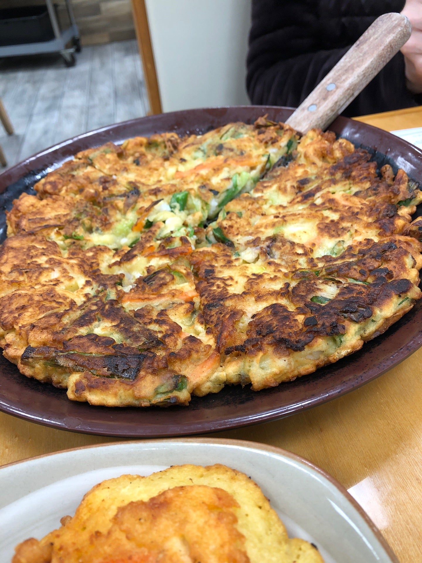 Myung Dong Tofu House, 3231 Foothill Blvd, Glendale, CA, Eating places