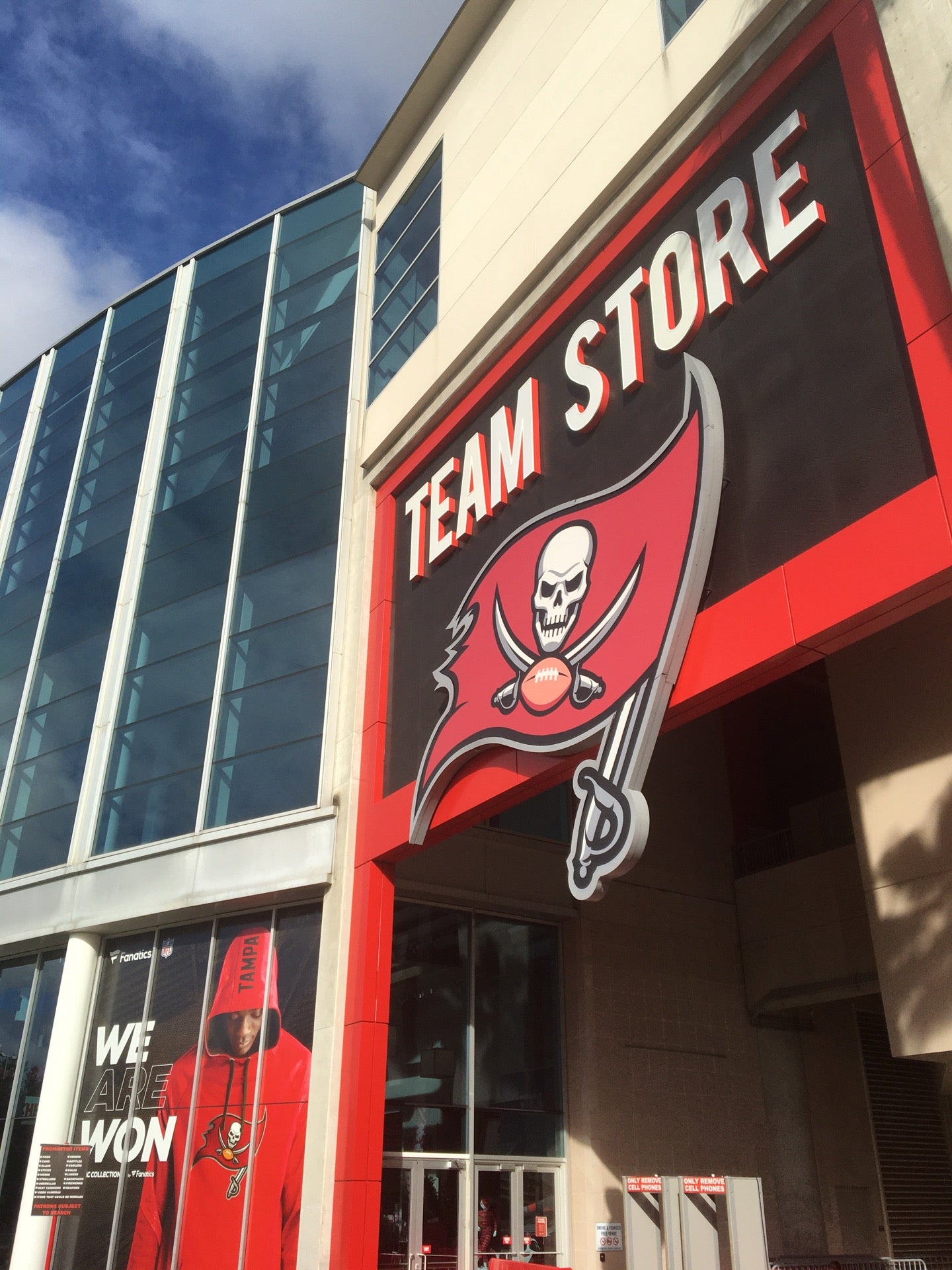 Buccaneers Team Store, 4201 N Dale Mabry Hwy, Tampa, FL, Clothing Retail -  MapQuest