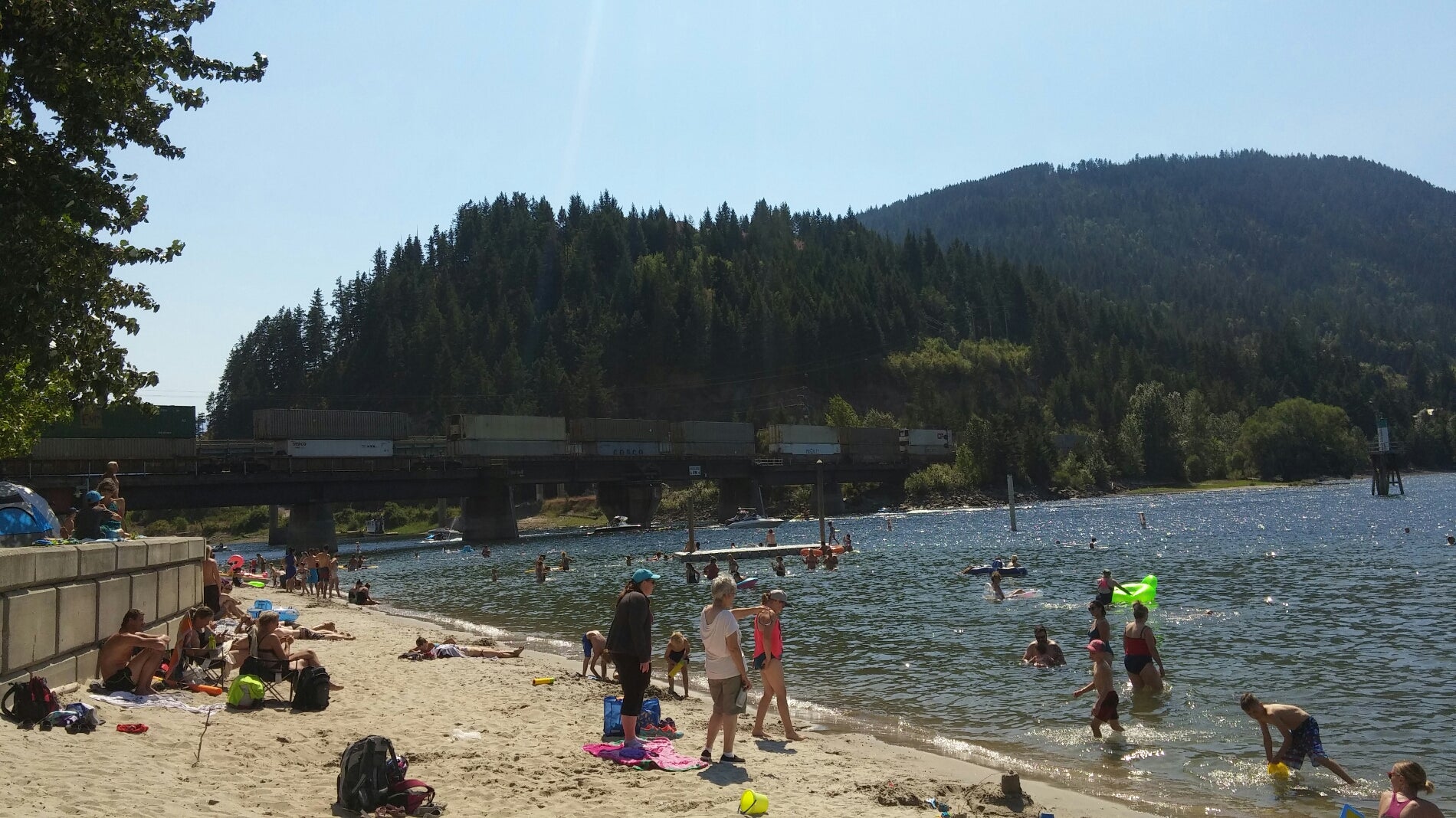 Sicamous Sands Public Beach, Sicamous Public Beach Park Acc, Sicamous