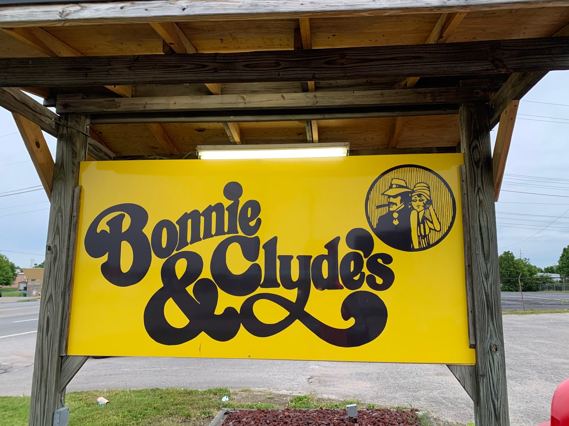 Bonnie & Clyde's Pizza Parlor, 7611 Dixie Hwy, Louisville, KY, Pizza