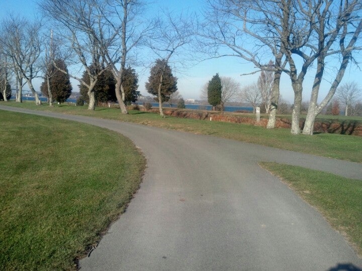 Montaup Country Club 500 Anthony Rd Portsmouth Town Of RI Golf 