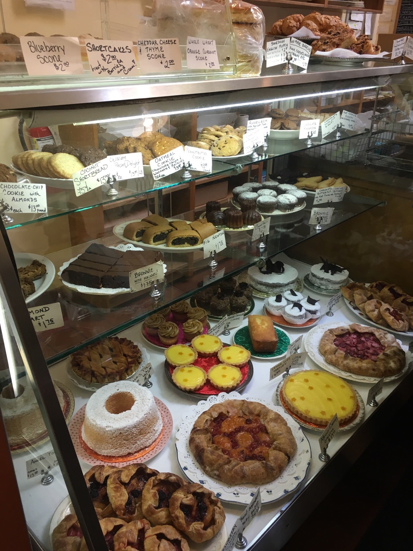 Downtown Bakery & Creamery, 308 Center St, Healdsburg, CA, Bakers Cake