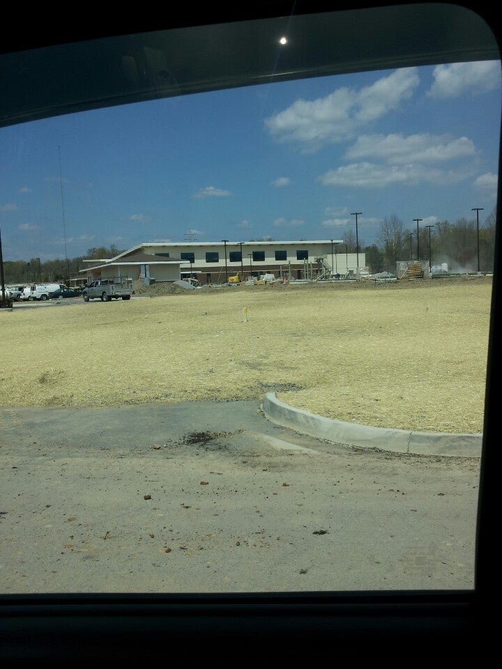 Kingsport Aquatic Center, 1820 Meadowview Pkwy, Kingsport, TN, Swimming