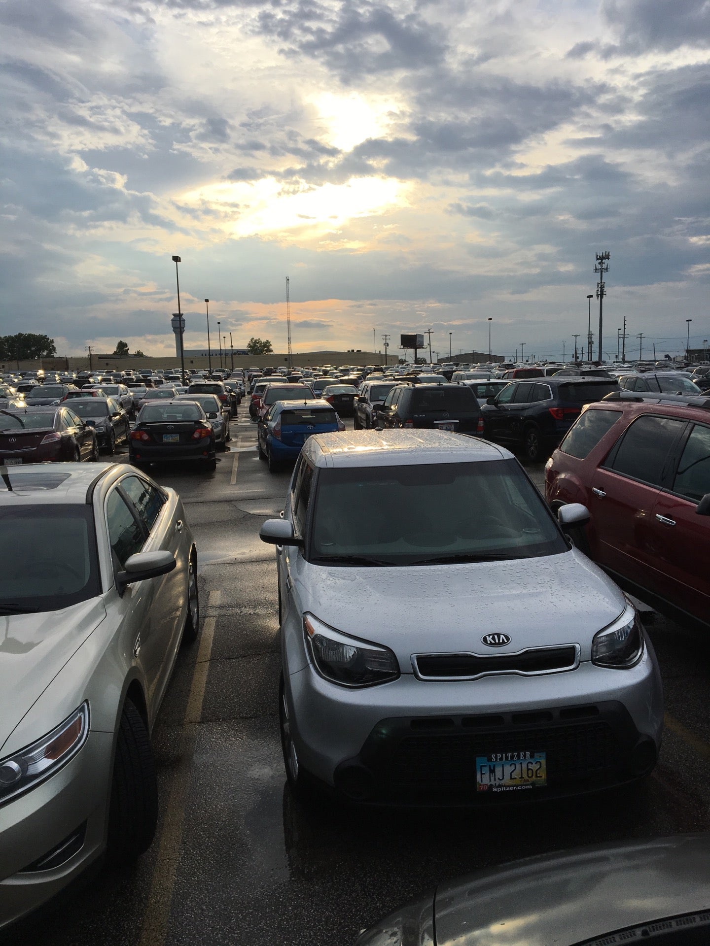 Park Place Airport Parking CLE, 18951 Snow Rd, Brookpark, OH, Parking