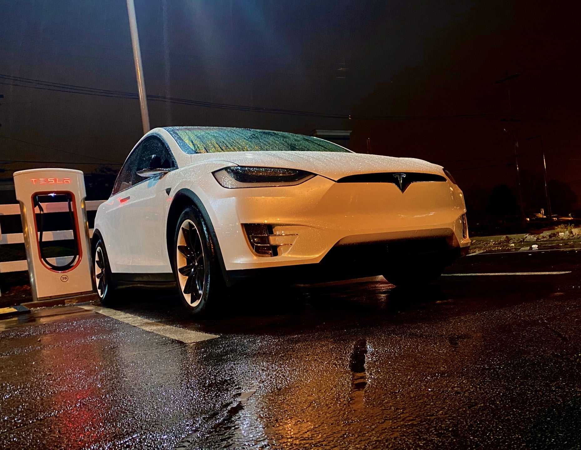 Tesla Supercharger, 2120 Gardiner Ln, Louisville, KY, Electric Charging