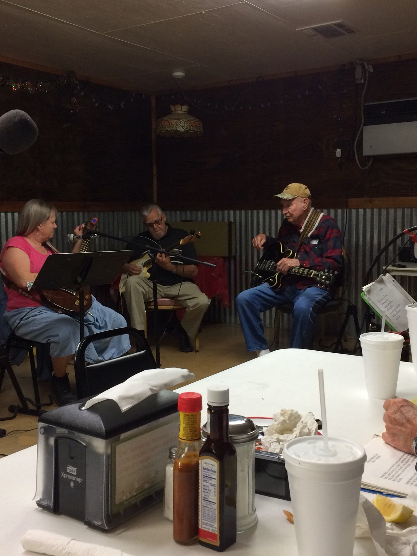 Witte's Barbeque & Steak House, 12153 US Highway 87 W, La Vernia, TX