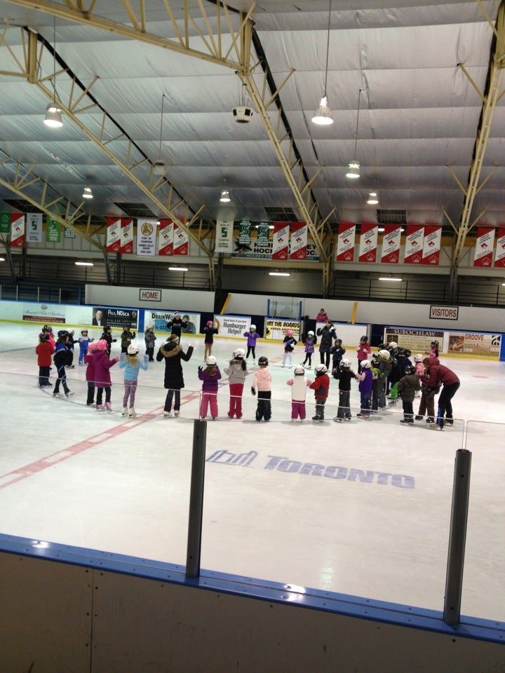 rink Etobicoke Central Arena, 44 Montgomery Rd, Toronto, ON M8X