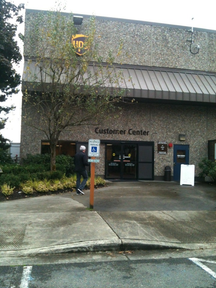 UPS Customer Center, 18001 NE Union Hill Rd, Redmond, WA, Business