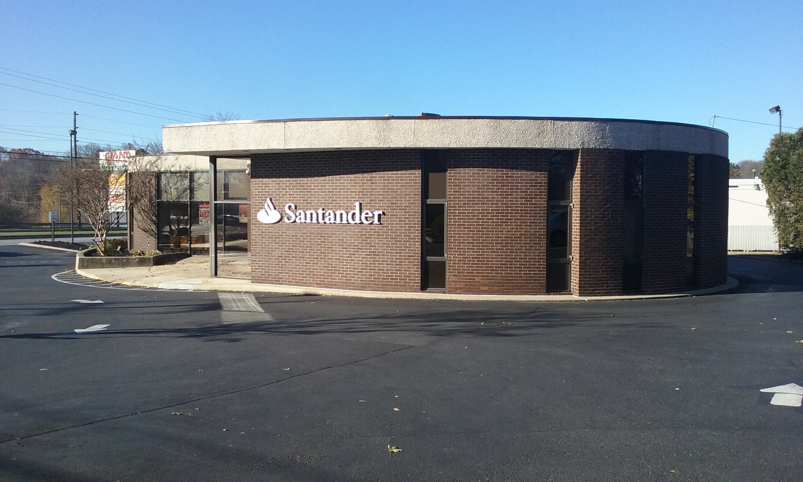 Sovereign Bank, 3001 West Chester Pike, Marple Twp, PA, Banking MapQuest