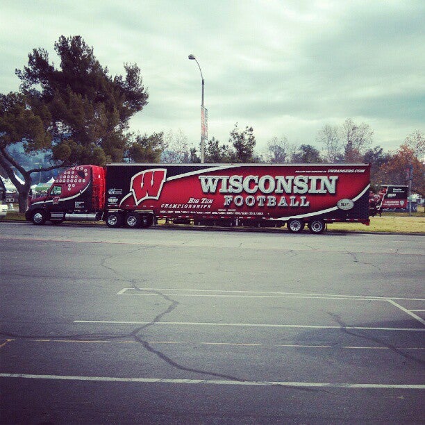 Rose Bowl Parking Lot F, Seco St, Pasadena, CA, Parking Garages MapQuest