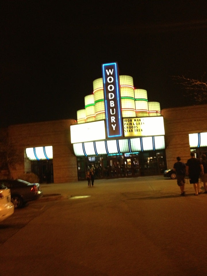 Woodbury 10 Theatre, 1470 Queens Dr, Woodbury, MN, Movie Theatres ...