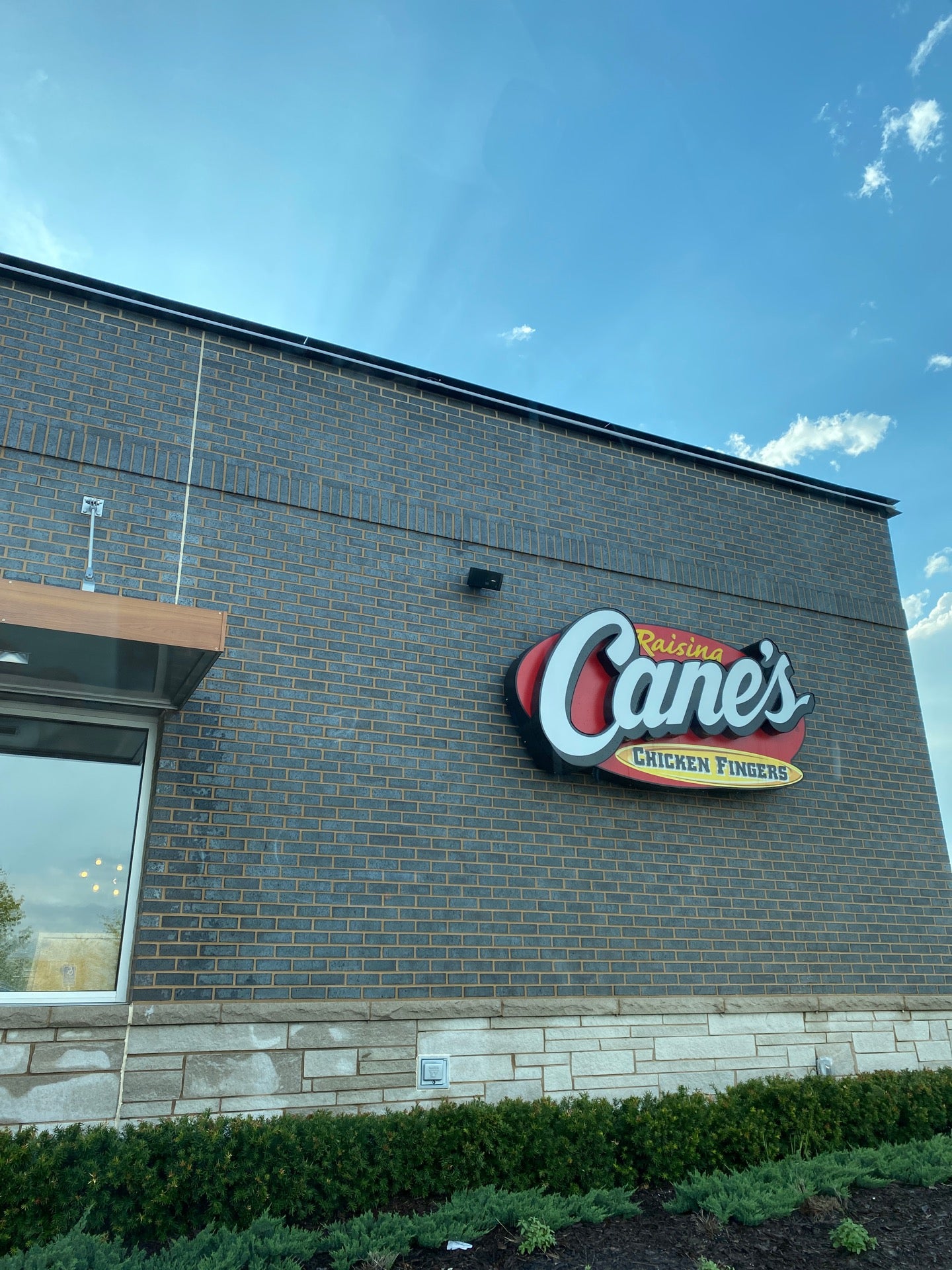 Raising Cane's Chicken Fingers, 5901 Mills Civic Pkwy, Unit 7000, West