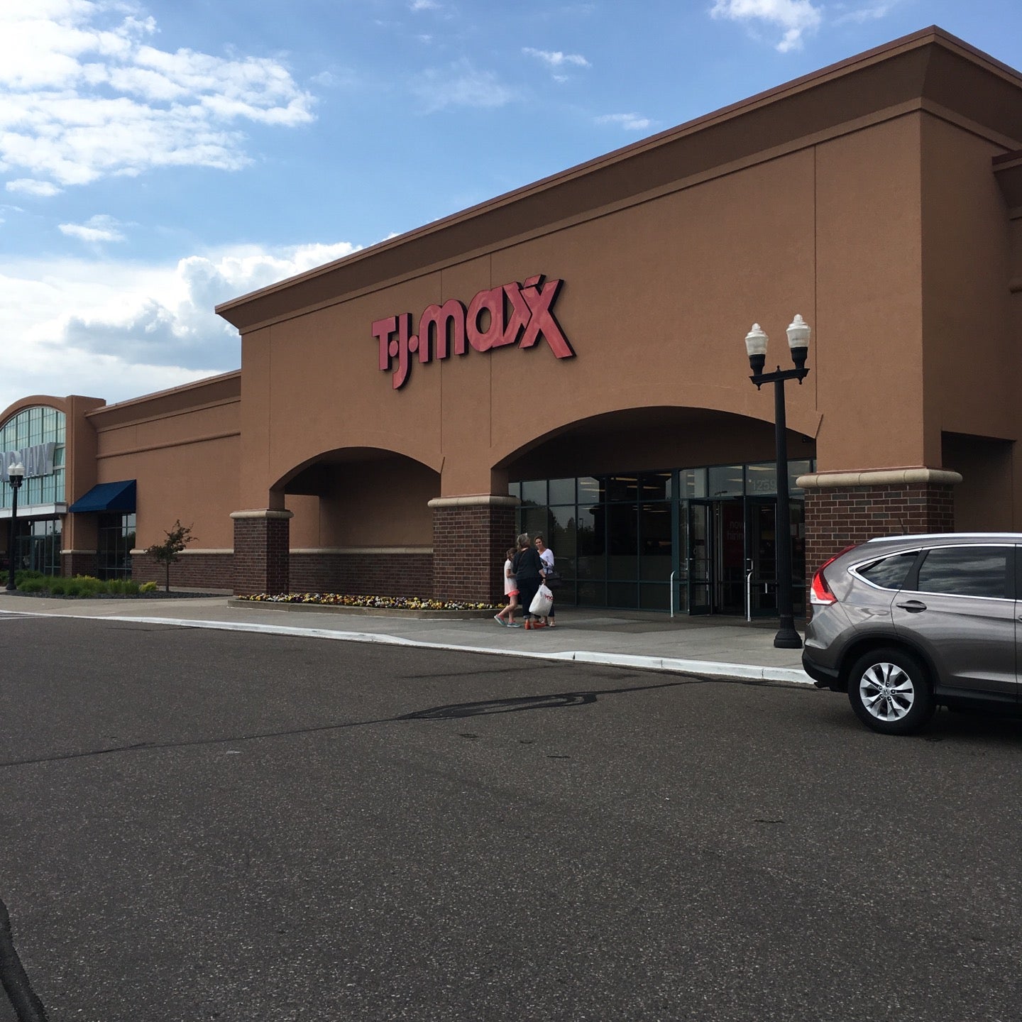 T.J.Maxx Eagan, Twin Cities Shops Guide, Shop + Style, The Best of the  Twin Cities