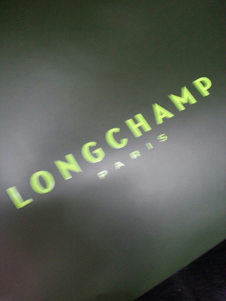 Longchamp greenwich discount ave