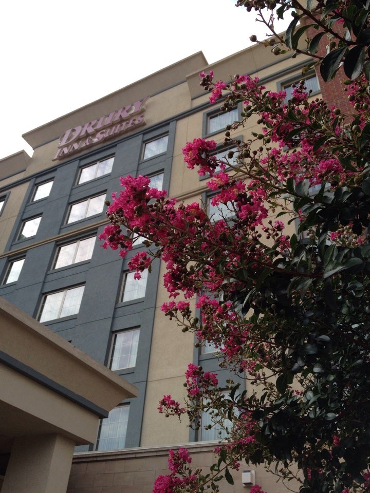 Drury Inn & Suites Charlotte Northlake - Drury Hotels