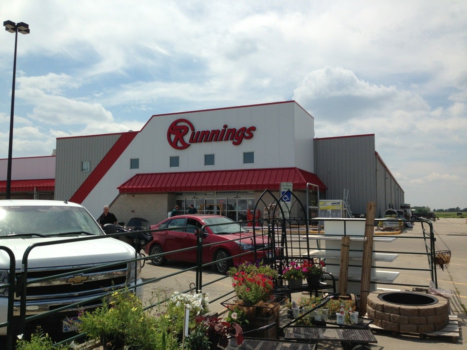 Runnings, 3061 Dakota Ave S, Huron, SD, Auto and home supply stores